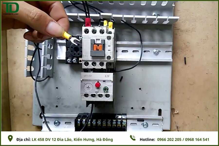 Cách đấu khởi động từ Fuji