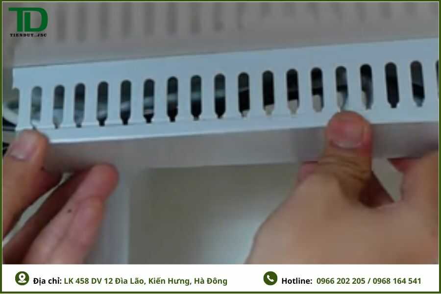 Hướng dẫn lắp đặt máng nhựa tủ điện (Đậy Nắp Máng Nhựa)