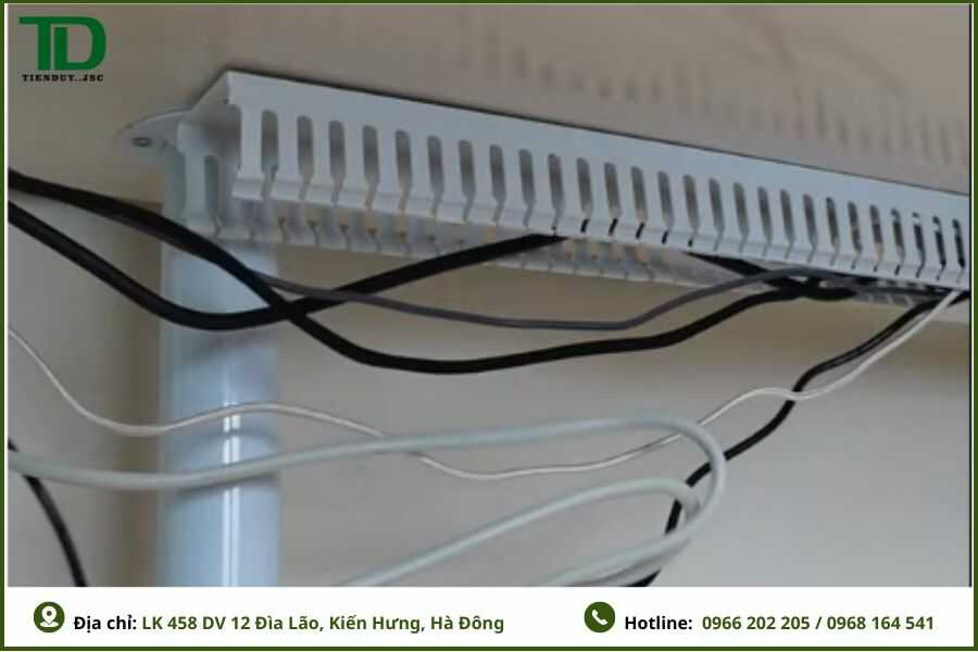 Hướng dẫn lắp đặt máng nhựa tủ điện (Khoan Và Cố Định Máng Nhựa)