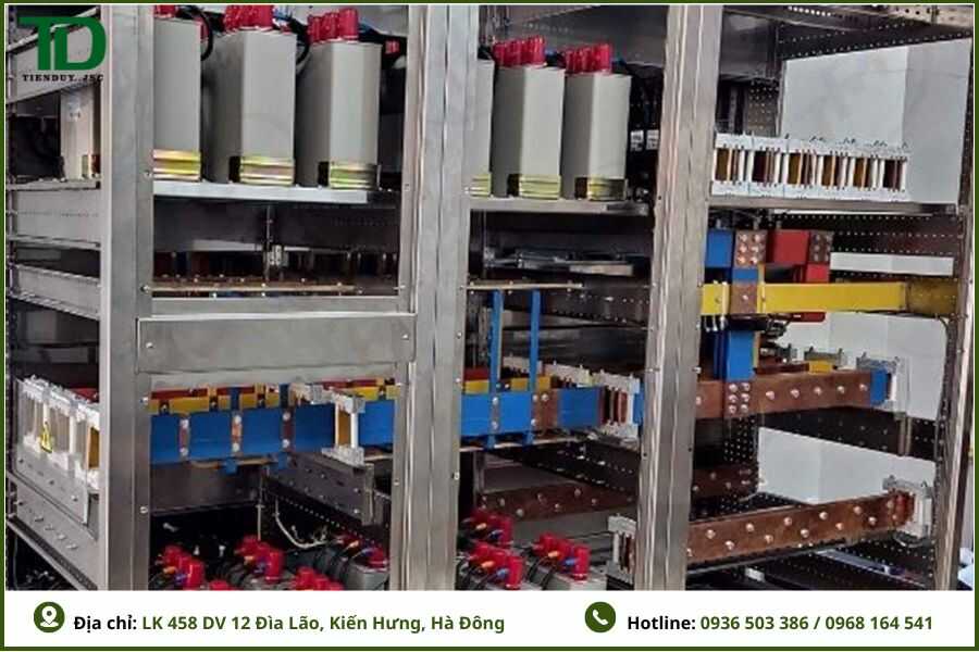 Gối đỡ thanh cái ba pha trong tủ điện MSB