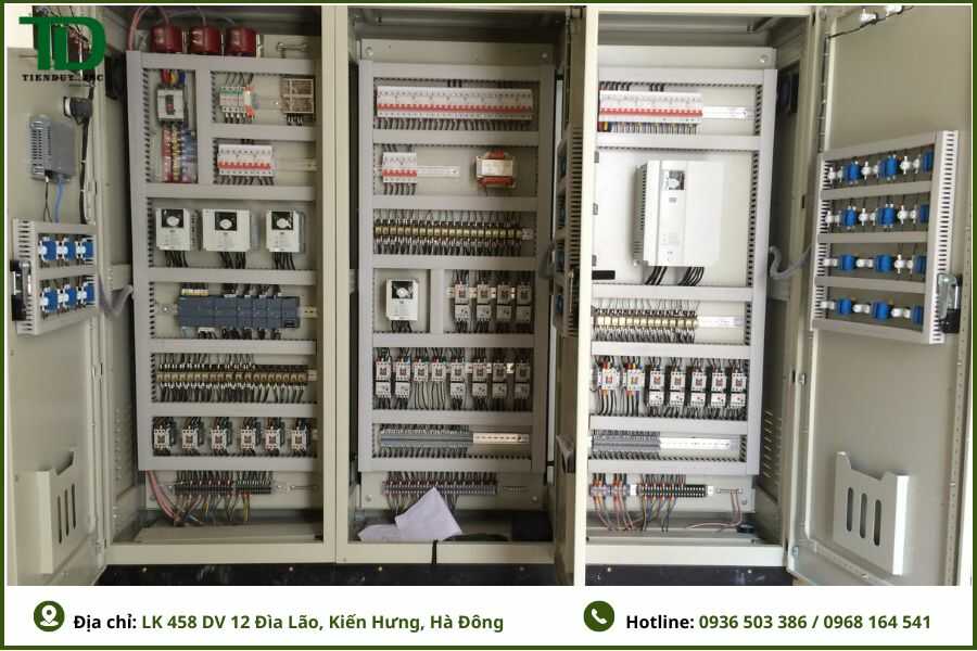 Tủ điện công nghiệp là gì? Cấu tạo, phân loại và cách lựa chọn 6 Thiết bị điều khiển và giám sát